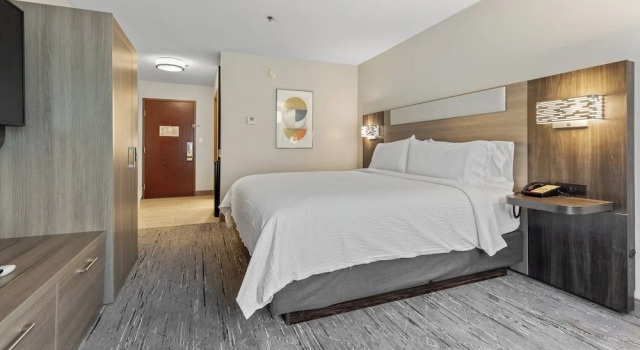Номер Standard Holiday Inn Express & Suites Starkville by IHG