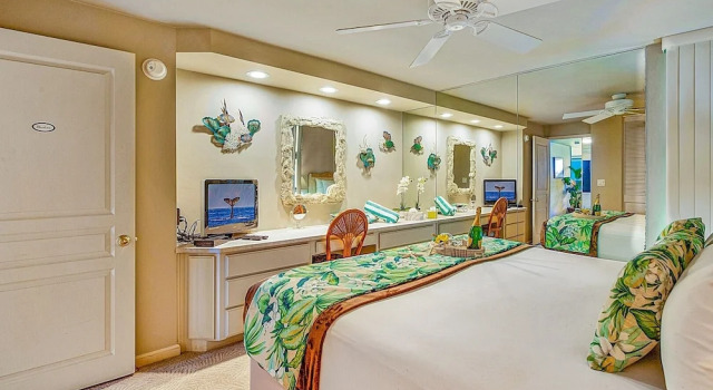 Kaleialoha 106 Ocean Front 1bd/1ba 1 Bedroom Condo by RedAwning, Забронировать Апартаменты/квартира Отели West Maui с парковкой, Парковка