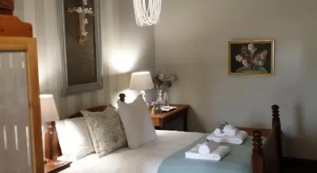 Nostalgia Self Catering Guesthouse