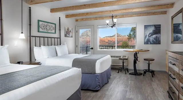 Двухместный номер Standard с видом на горы Sky Ranch Lodge