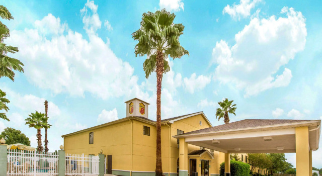 Super 8 by Wyndham Lake Charles/Sulphur
