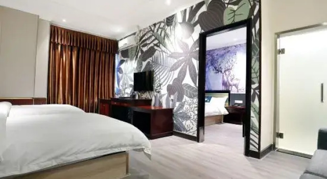 Люкс Deluxe hong ge hotel