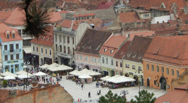 4 Rooms Piata Sfatului, Забронировать Отель Бран Брашов, рядом с Tâmpa Cable Car – Hilltop