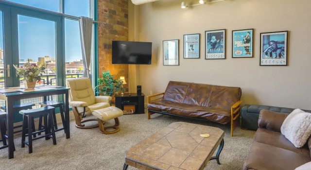 Апартаменты с 2 комнатами с балконом Waterfront Sandusky Vacation Rental: Downtown!