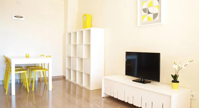 ApartUP Yellow Opera View, Забронировать Отель Каминс-аль-Грау 