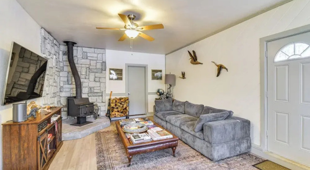 Lake Access & Hot Tub: Pet-friendly Arnold Home, Prenota Casa vacanze Cottage a Arnold, Cottage