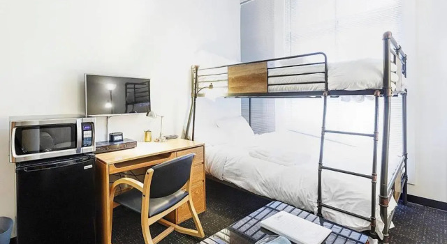 Studio Ready 4 Students & Traveling Professionals! 310