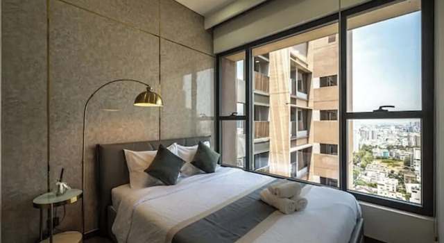 The MarQ Luxstay Ho Chi Minh Central, Забронировать Апартаменты/квартира Отели Хошимина с парковкой, рядом с Зоопарк и ботанический сад Хошимина, Парковка