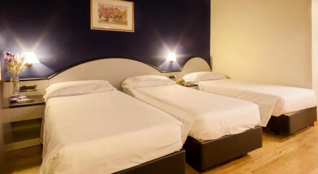 Habitación triple Hotel Touring
