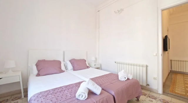 Gaudi Eixample Apartment, Забронировать Апартаменты/квартира Эшампле Барселона, рядом с Jove Regina Theatre