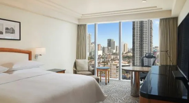 Полулюкс Sheraton Manila Bay