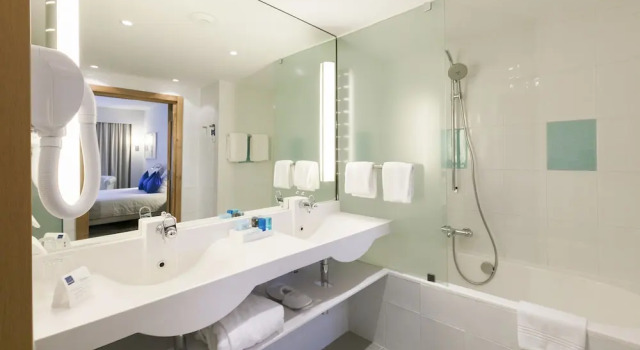 Двухместный люкс Executive Novotel Tunis