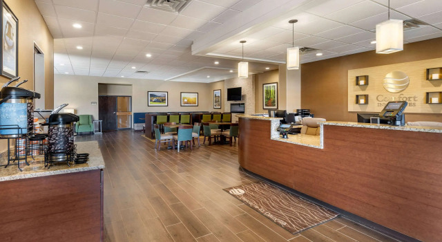 Comfort Inn & Suites near Danville Mall, Prenota Hotel Danville Virginia