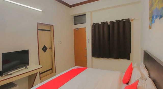 OYO Flagship 16107 SR Royal, Varaa Hotelli Hotellit Bangalore pysäköinnillä, Pysäköinti