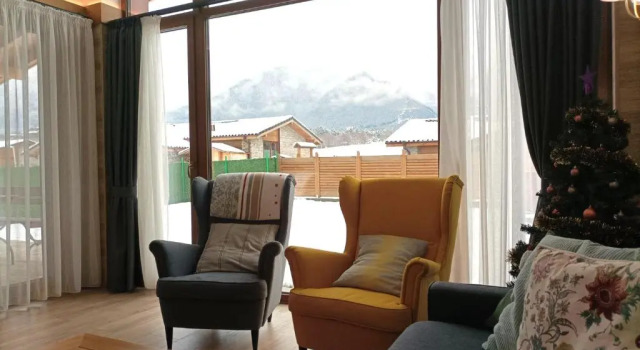 Шале с 3 комнатами Villa Letizia & Raphael w Jacuzzi near Pirin Golf Resort