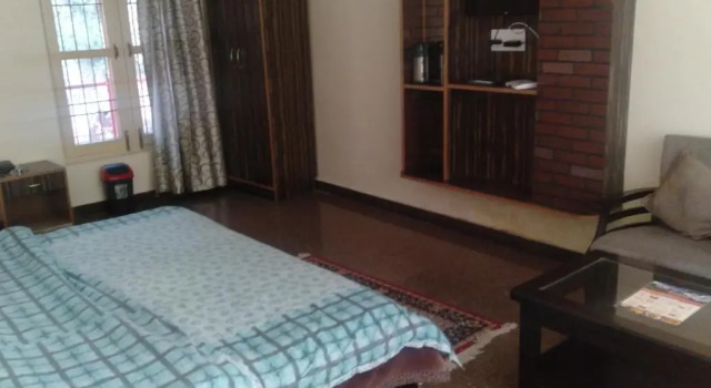 sagar guest house, Забронировать Гостевой дом Отели Дхармсала с парковкой, Парковка