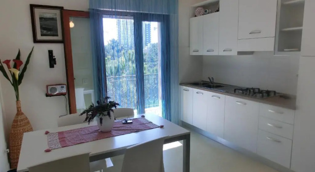 Lovely Renovated Flat With Terrace - Beahost, Book Lejlighed Hoteller i Friuli Venezia Giulia med parkering, Parkering