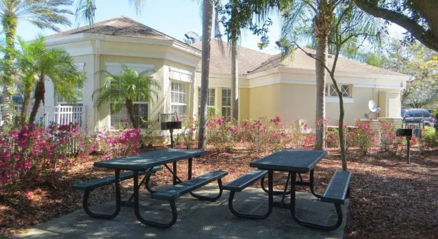 Beautiful 4 Bedroom Pool Home in Windsor Palms Gated Resort, Buchen Sie Resort Hotels in Four Corners mit Pool, Schwimmbad
