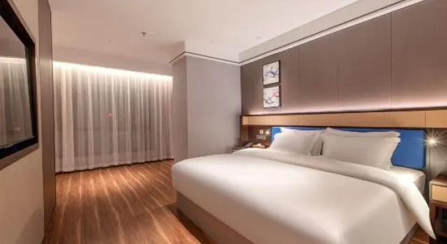 Люкс Deluxe Golden Chau Apartment (Chaozhou Dongbao Plaza Zuoyicheng People's Square)