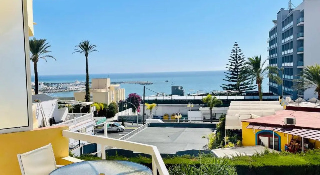 Апартаменты Superior Apartamentos Orfeo Azul "Rehabilitación fachada en progreso 2026-27, Façade rehabilitation in progress 2026-27"