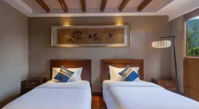Люкс Luxury Lijiang Meilunanzhao Mansion Hotel (Lijiang Shuhe Ancient Town Branch)