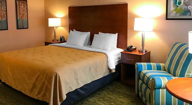 Номер Superior Quality Inn Bedford