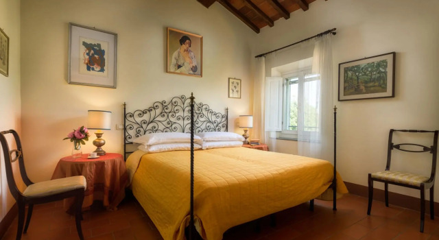 Independent Accommodation with WIFI, private pool, A/C, pets allowed, parking, close to Cortona-La Meridiana