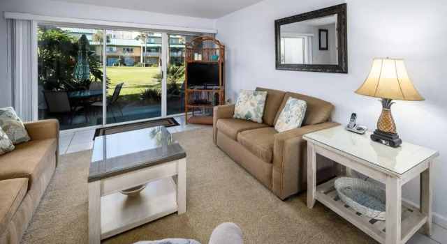 Апартаменты Seaspray Condos 111A