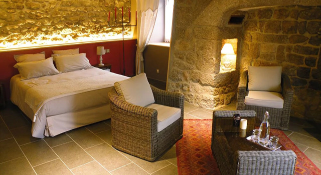 Les Pierres d'Antan, Réserver Hôtel Venteuges 