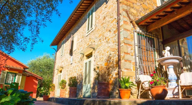Farmhouse in Montecatini With Sauna & Pool, Book Feriehus Pieve a Nievole Toscana