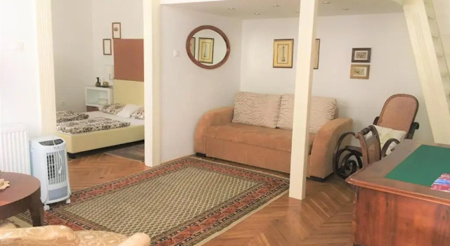 Апартаменты Gold Pearl Apartment 2 rooms at St Stephen s Basilica
