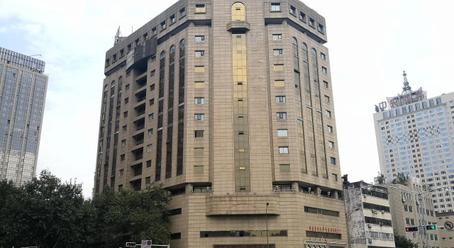 Lavande Hotels¿Chengdu Tianfu Square Metro Station, Varaa Hotelli Hotellit Sichuan pysäköinnillä, Pysäköinti