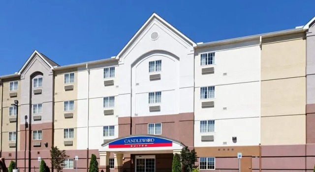 Кровать в общем номере Candlewood Suites Tuscaloosa by IHG