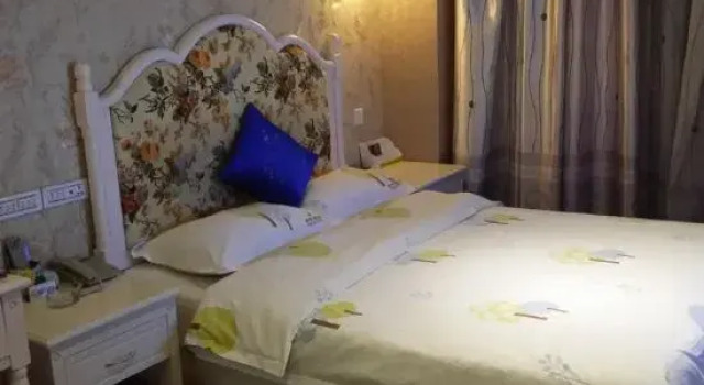 Jinli Hotel, Rezerwuj Hotel Hotele w Lianchengzhen z parkingiem, Parking