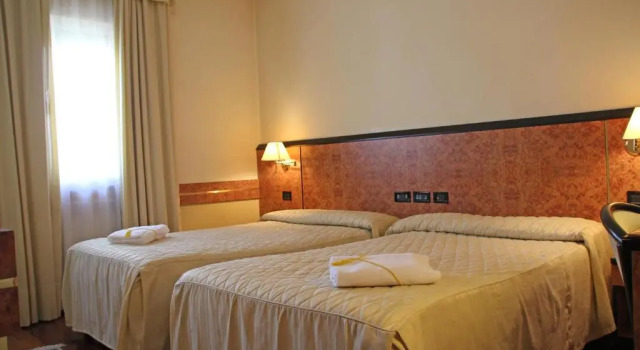 Четырёхместный номер Standard Park Hotel Villa Leon dOro