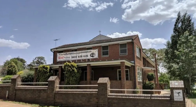 Young Budget Accommodation - Hostel, Prenota Ostello Young New South Wales