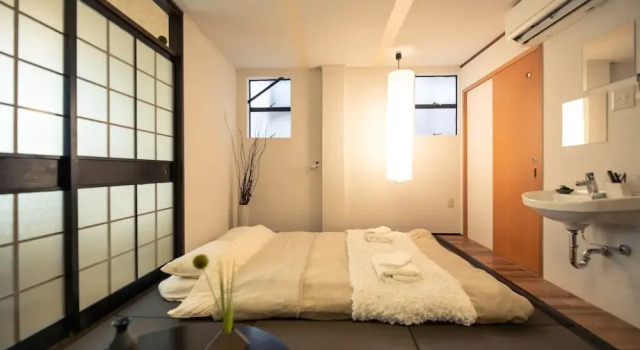 Wa Art Rooftop House Namba station, Забронировать Дом для отпуска Коттеджи Осаки, рядом с Goldee Concert Venue, Коттедж