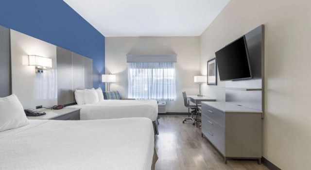 Четырёхместный номер Standard Best Western Plus Lake Lanier Gainesville Hotel & Suites