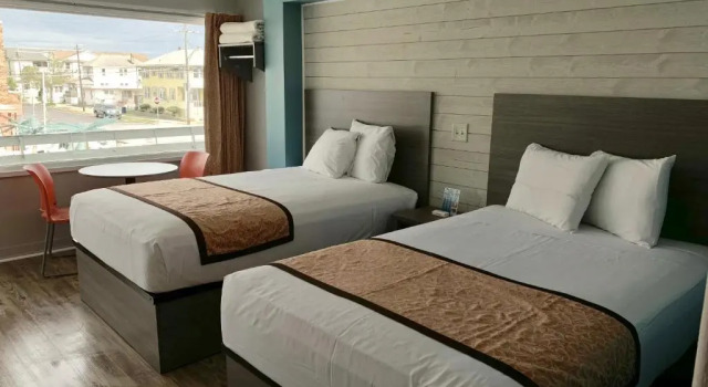 Standard Vierer Zimmer Dolphin Inn