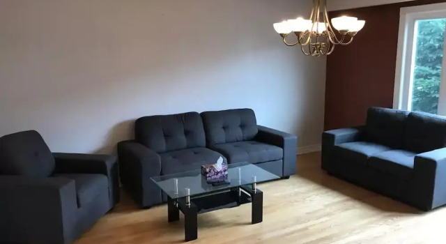 Luxurious 3 Bedroom Home, Varaa Hotelli Brampton 
