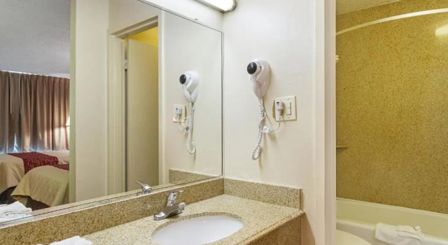 Двухместный номер Superior Red Roof Inn Montgomery - Midtown