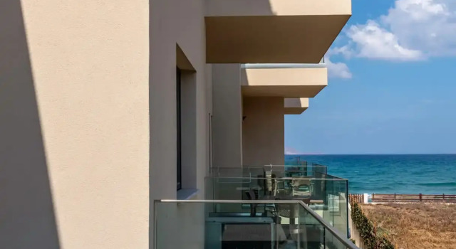 Трёхместный номер Standard с частичным видом на море Almare Beach