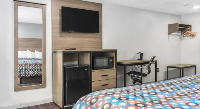 Blue Dolphin Inn, Забронировать Мини-отель Истхем Полуостров Кейп-Код