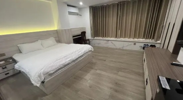 Gaozhou Yayuan Theme Hotel（Xiantai Avenue Store）, Rezervasyon Otel Guangdong otoparklı oteller, Otopark