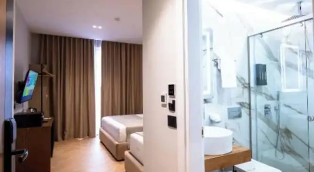 Трёхместный номер Standard Цокольный этаж Dukas Boutique Hotel