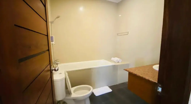 Номер Deluxe с балконом Putri Ayu Cottages