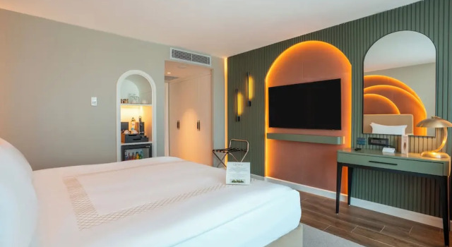 Номер Superior с балконом Qlusive Hotel