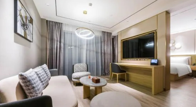 Люкс Orange Hotel (Weihai Wendeng Downtown Square Branch)