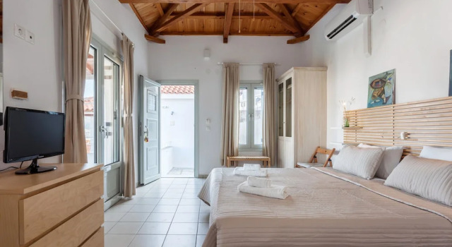 Семейный люкс c 1 комнатой с балконом и с видом на море Thea Home Hotel by Booking Kottas