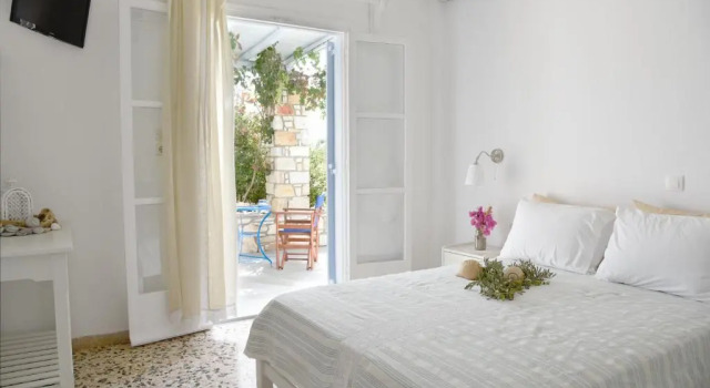 Студия Flora & Agelos Studios - Paros